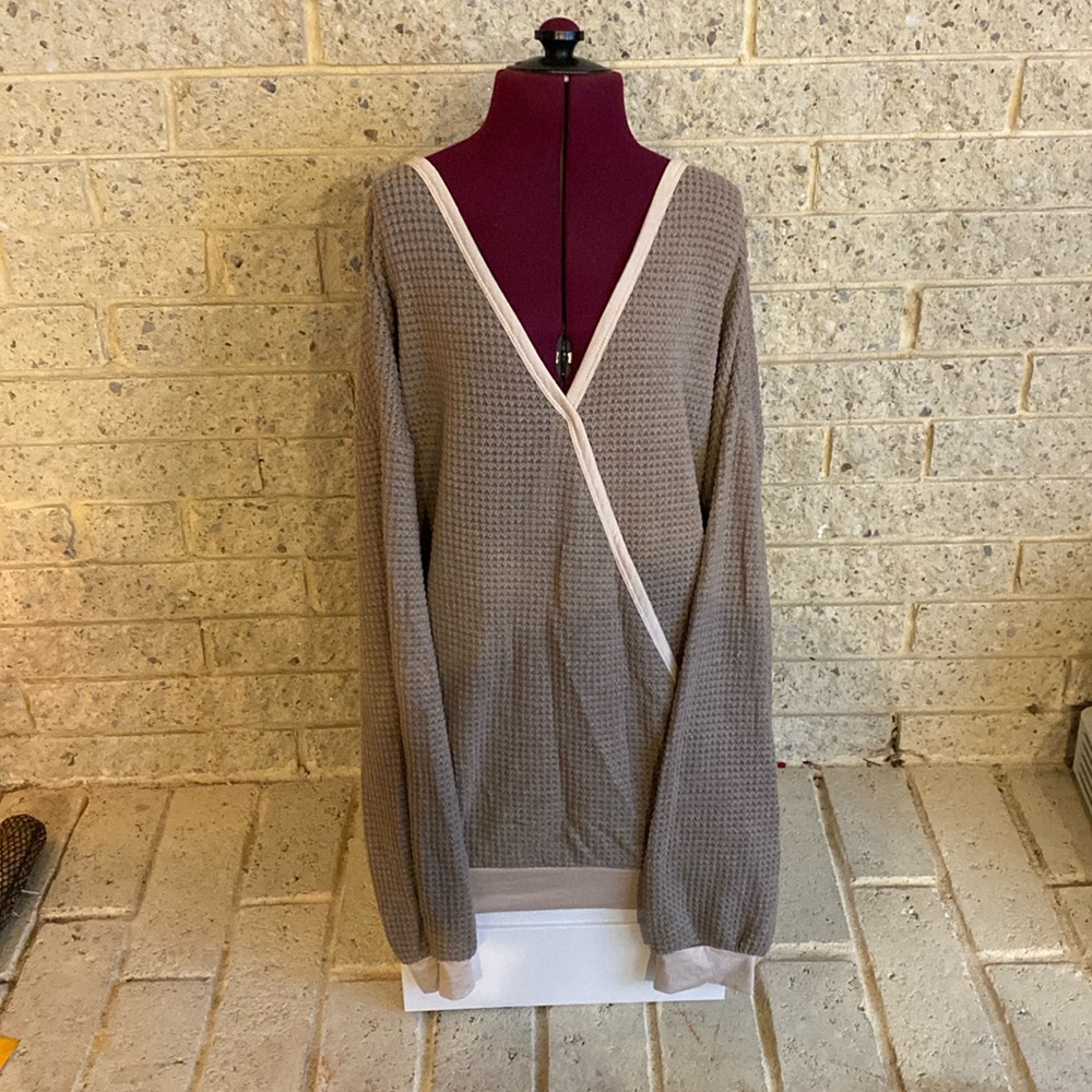 Long sleeve top
